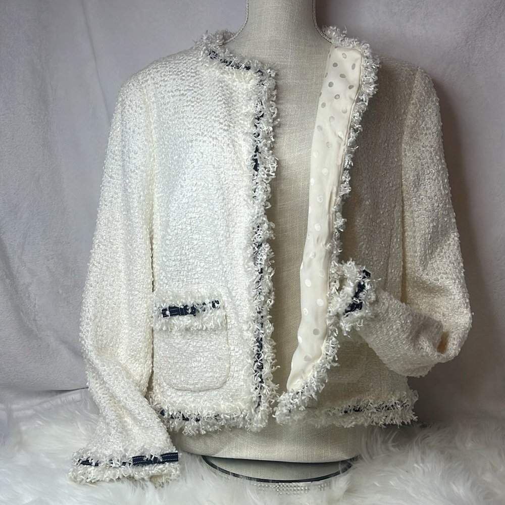 ESCADA VINTAGE COAT WHITE NAVY GROSGRAIN BOW TRIM VINTAGE 2002 WITH TAGS - Picture 11 of 16